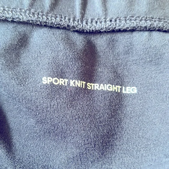 Women’s pull on knit pants in Navy. - Picture 4 of 4